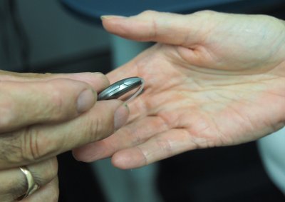 De nieuwste technologische snufjes in moderne gehoorapparaten